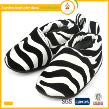 2015 bestes Zebra-Druckart und weisebaumwollbabykleidschuhe